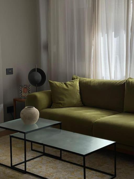 Stunning 1Bd Flat With 50M2 Terrace In The City Center Бухарест Екстер'єр фото